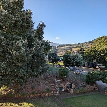 Agriturismo Il Giovannello 罗卡斯特拉达 外观 照片