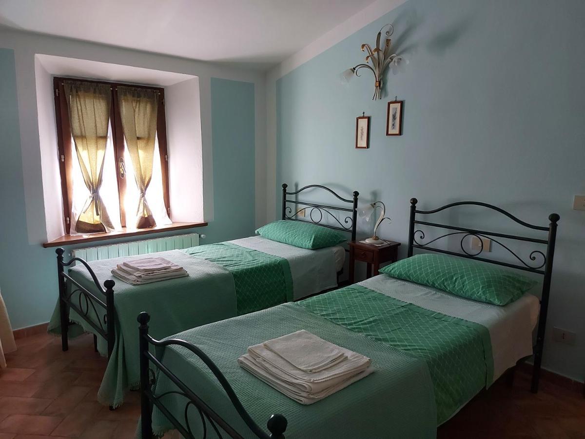 Agriturismo Il Giovannello 罗卡斯特拉达 外观 照片