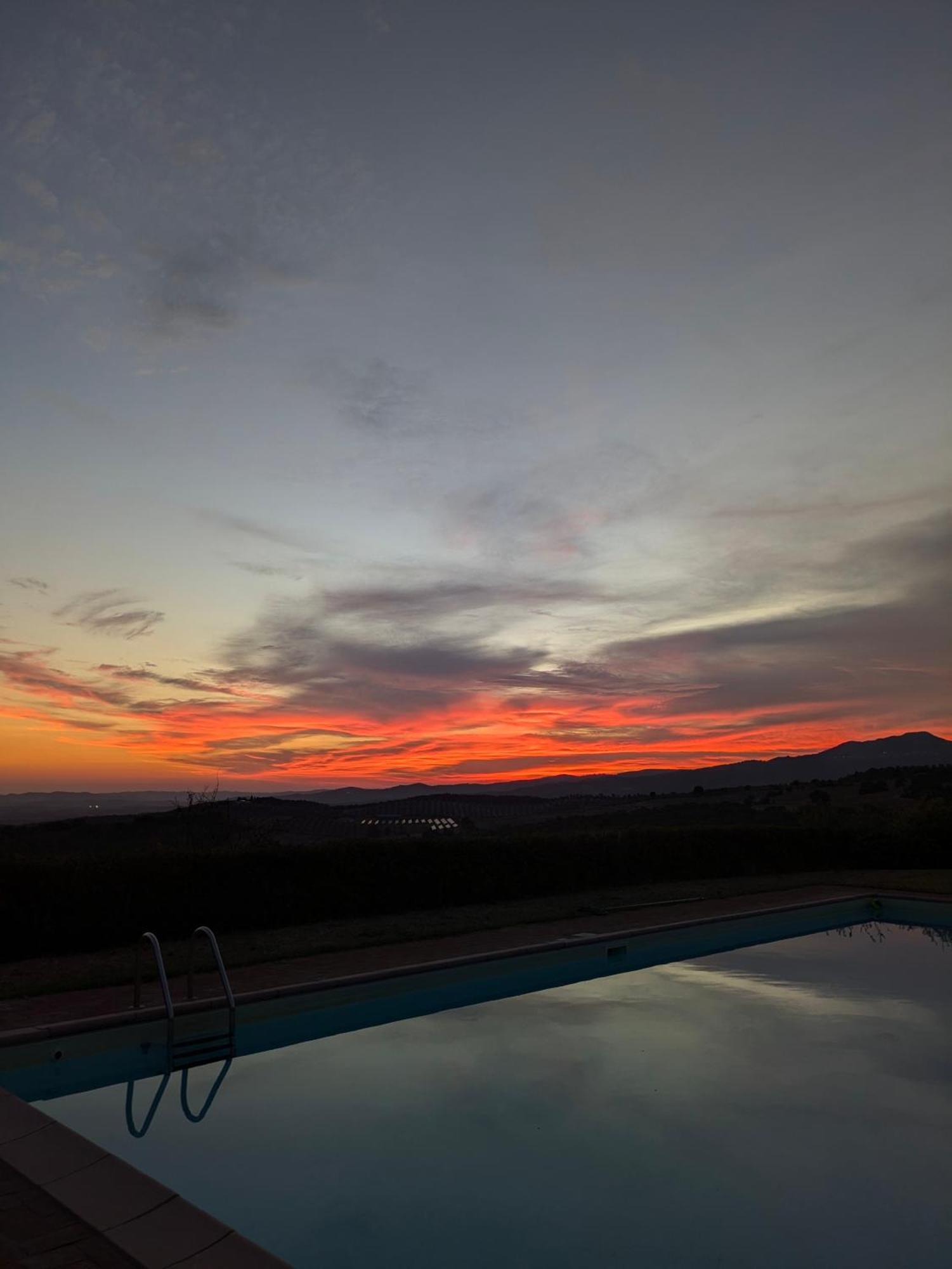 Agriturismo Il Giovannello 罗卡斯特拉达 外观 照片