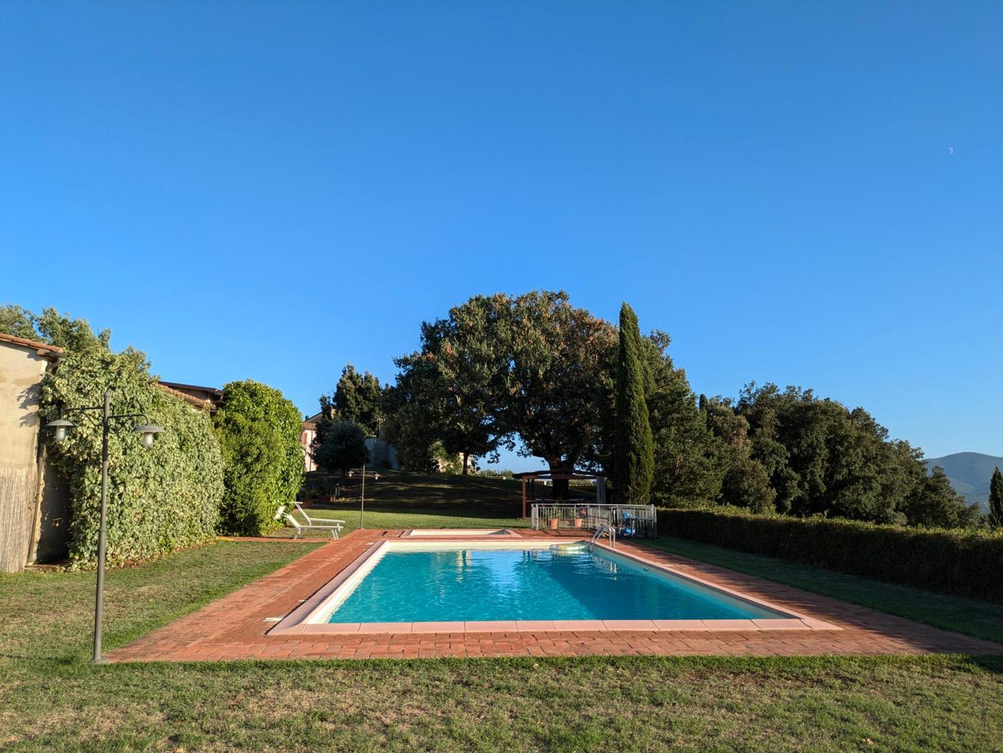 Agriturismo Il Giovannello 罗卡斯特拉达 外观 照片